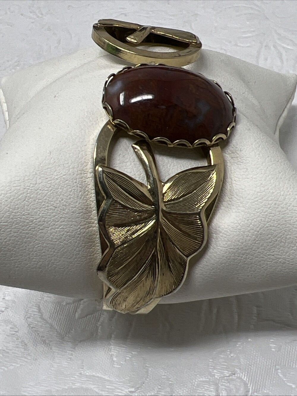 Brown Stone Leaf Design Clamper Bracelet Gold Tone Leaves VTG Jewlery